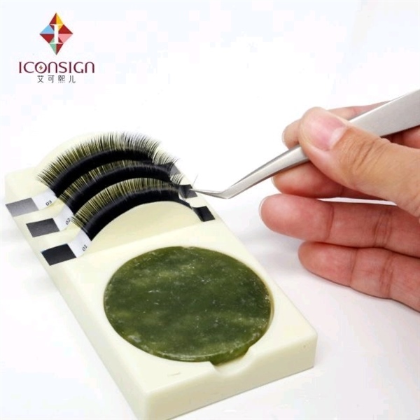 KHAY NHỰA ĐỂ FAN MI