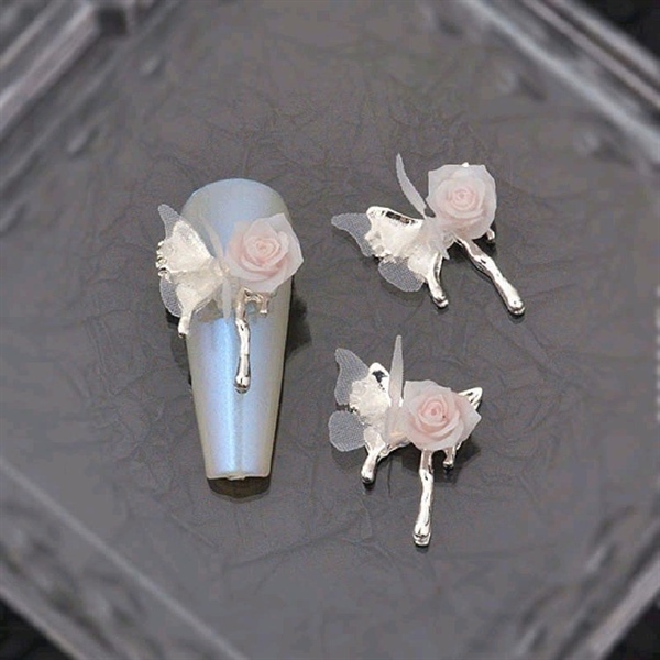 CHARM BƯỚM REN_ĐÍNH HOA