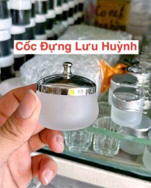 CỐC ĐỰNG LƯU HUỲNH